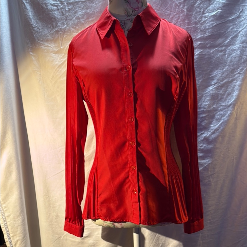 Zac & Rachel Red Fitted Button Down Pleated Shirt